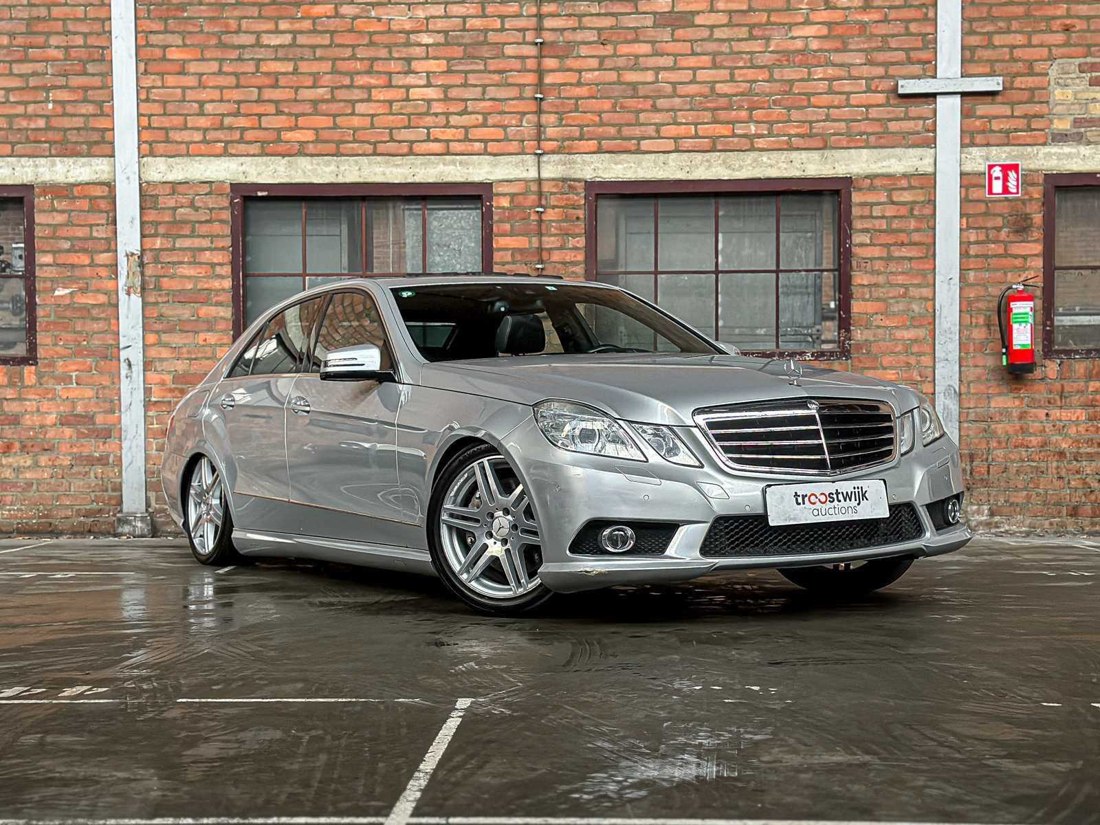 Mercedes-Benz E500 5.5 V8 AMG E-klasse 388pk 2009 -Youngtimer-