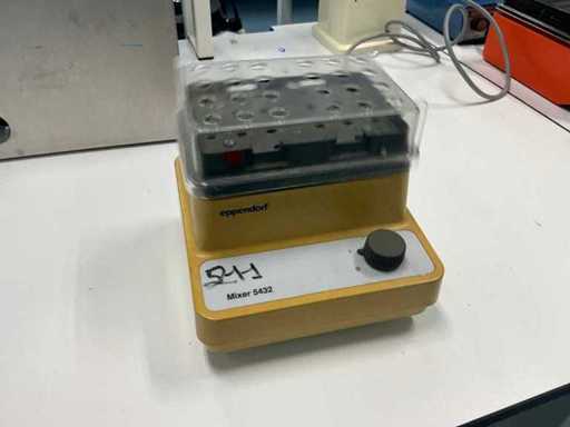 Eppendorf Mixer 5432 Agitateur pour tubes 24 postes