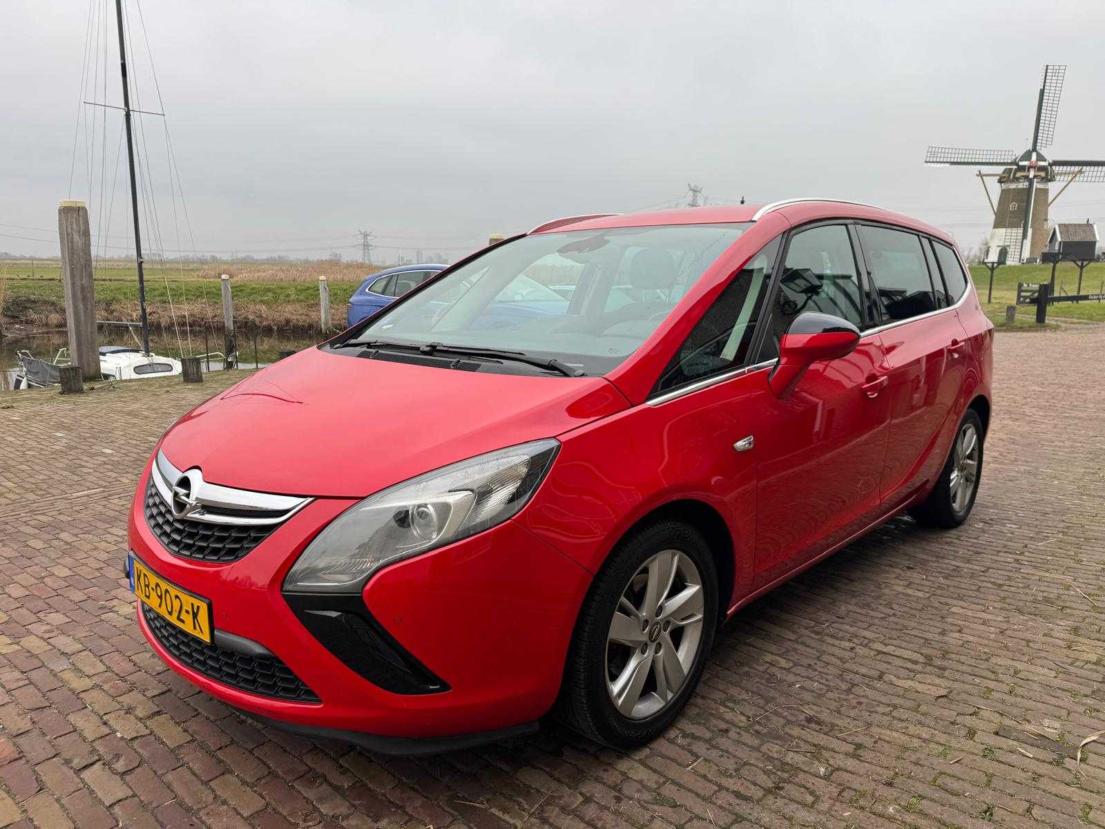Opel Zafira Tourer 1.4 Blitz; KB-902-K