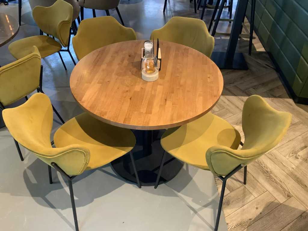 Round restaurant table