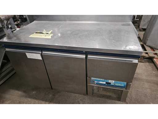 ISA PLUG IN 12 Refrigerated table