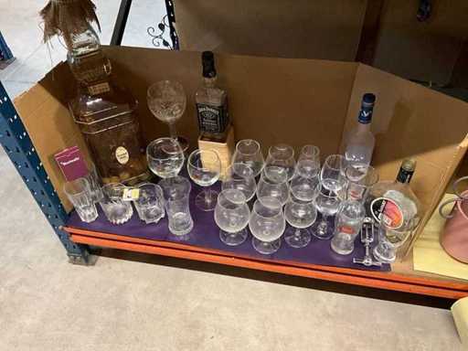 Various kitchen supplies