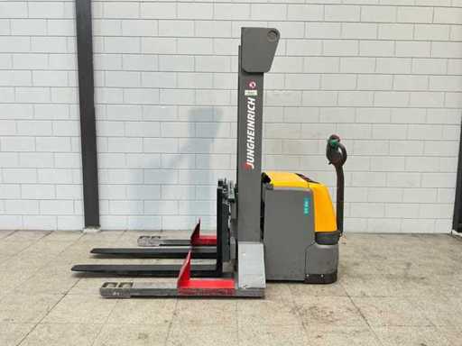Jungheinrich - 2017 - EJCB31 - Stacker