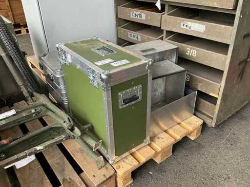 Transport crates (5x)