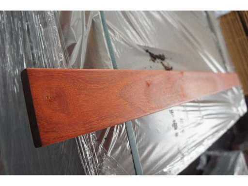 22,33 m² Padouk-Deckplanken 21 mm