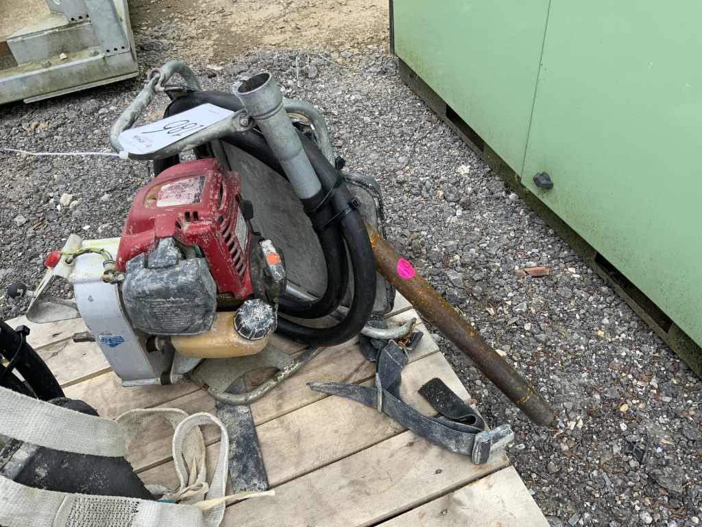 Gasoline Powered Backpack Concrete Vibrator