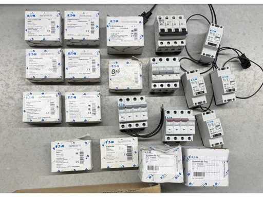ABB, Eaton - Groepenkast componenten w.o. aardlekautomaten en hoofdschakelaars (28x)