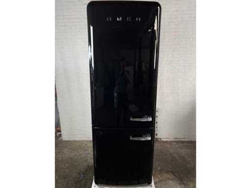 Smeg FAB38LBL5 Kombination aus Kühlschrank und Gefrierschrank Scharnier schwarz gelassen