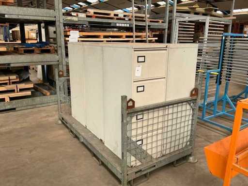 Chest of drawers (6x)