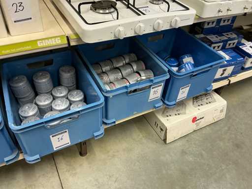 Lot de butelii de propan în 3 lăzi