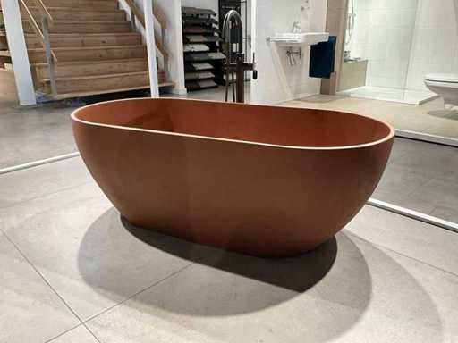 Sanitary and bathroom furniture purchased from the bankruptcy of Simon de Haas Sneek