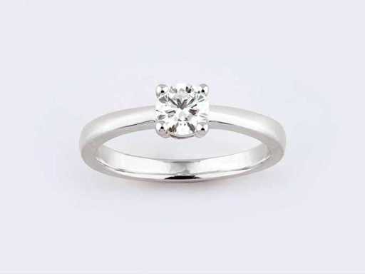 Bague en or blanc 9 KT avec diamant naturel