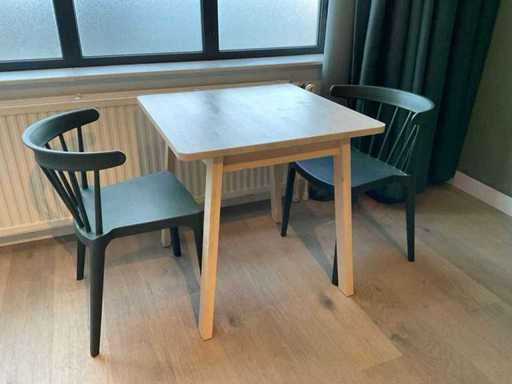 Woood Bliss Stühle mit Tisch