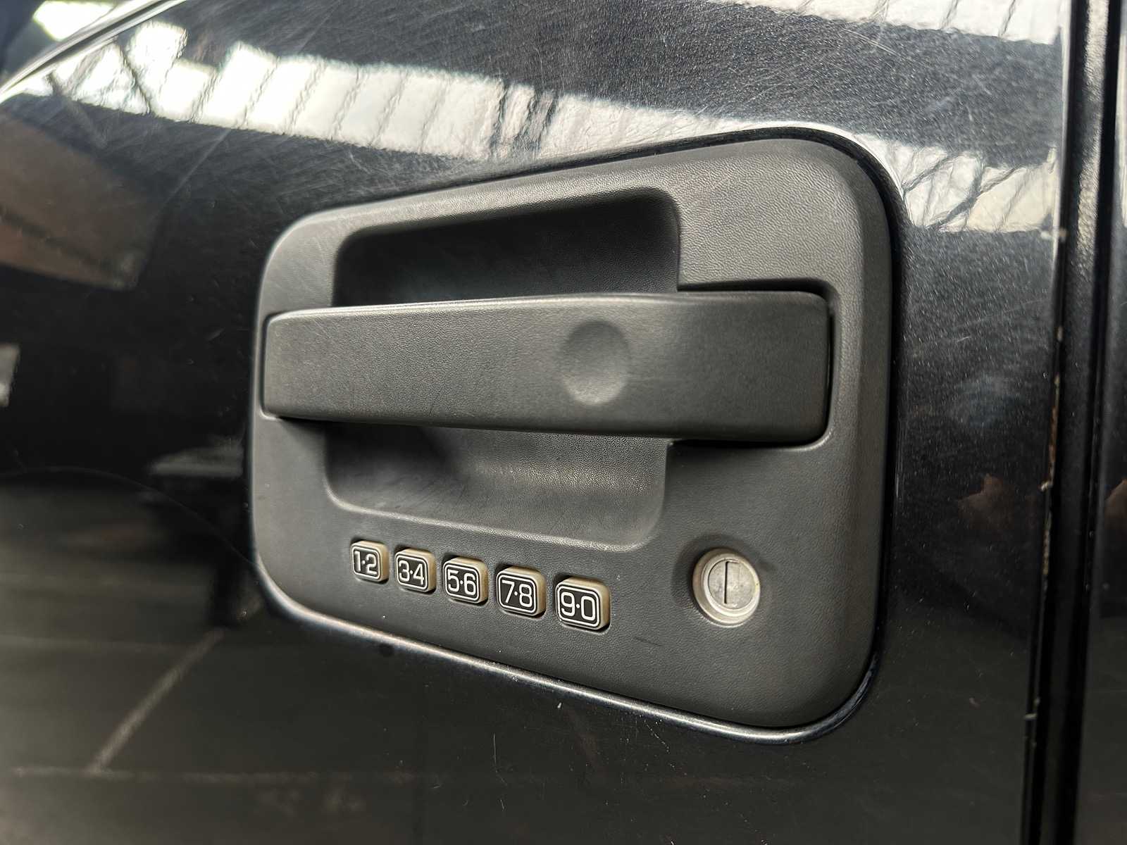 Ford Raptor F150 6.2 V8 416pk 2011, 2-VNH-93 