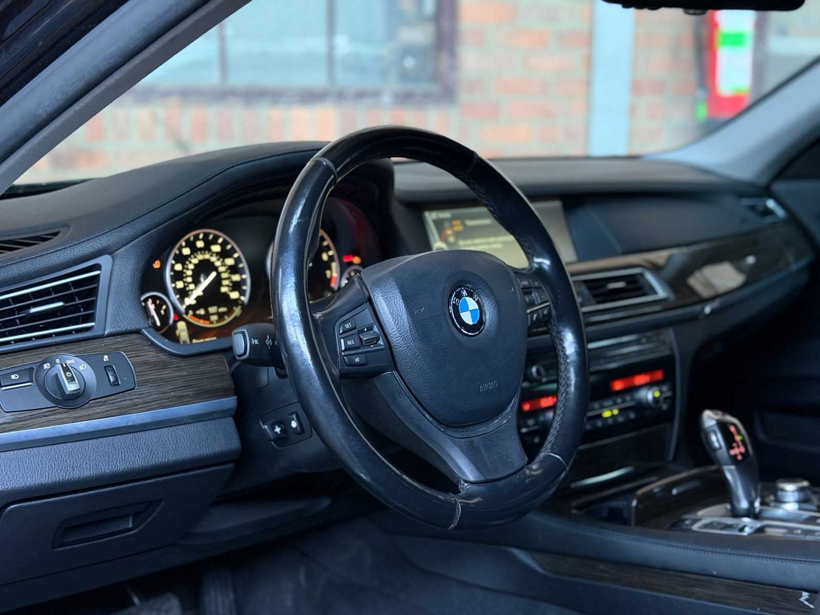 BMW 750Li xDrive 4.4 V8 7-serie 408pk 2012