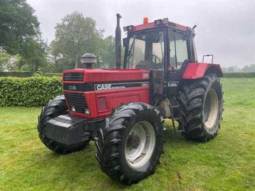 Trattore agricolo Case International 1255XL a trazione integrale 1988
