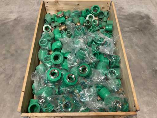 Batch of PP-R(CT) fittings