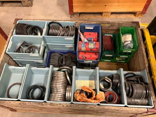 O mulțime de garnituri pentru arbori