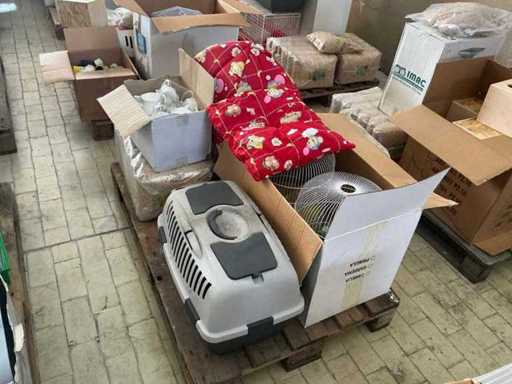 Stock of various accessories for animals