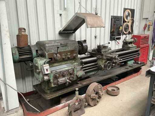 1940 VDF V3K Centerdraaibank