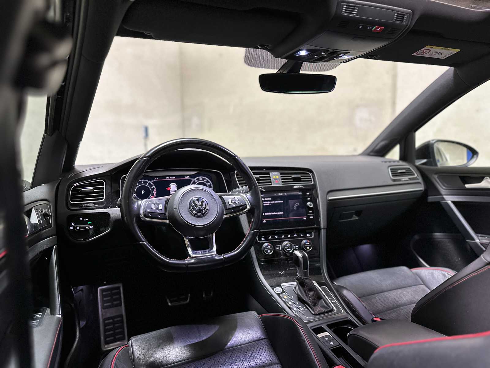 Volkswagen Golf GTI Performance VII 2.0 TSI Golf 7 245pk 2019, G-609-HX