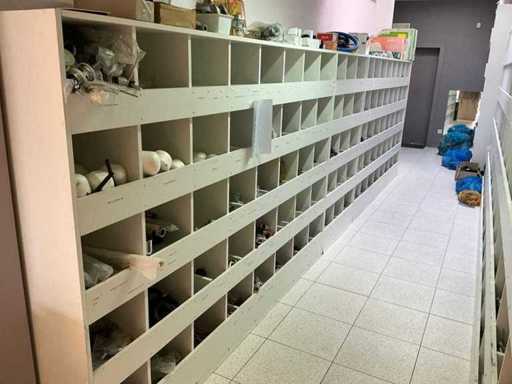 Dulapuri compartimentate din lemn