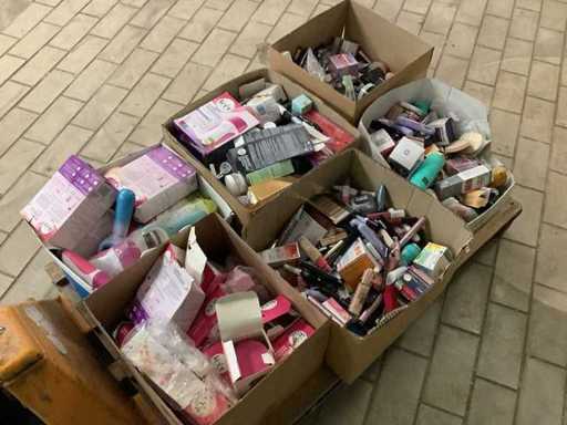 Batch of various care and make-up
