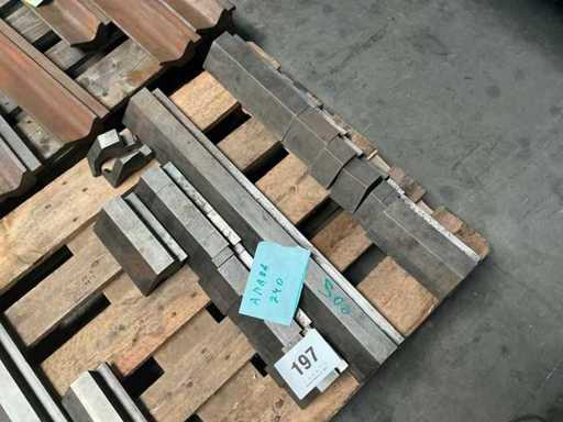 Set de cuțite de tăiere Amada pentru foarfece din tablă