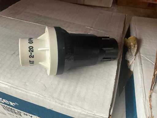 Senninger PMR60MF3F3FV regulator ciśnienia 60PSI (150x)