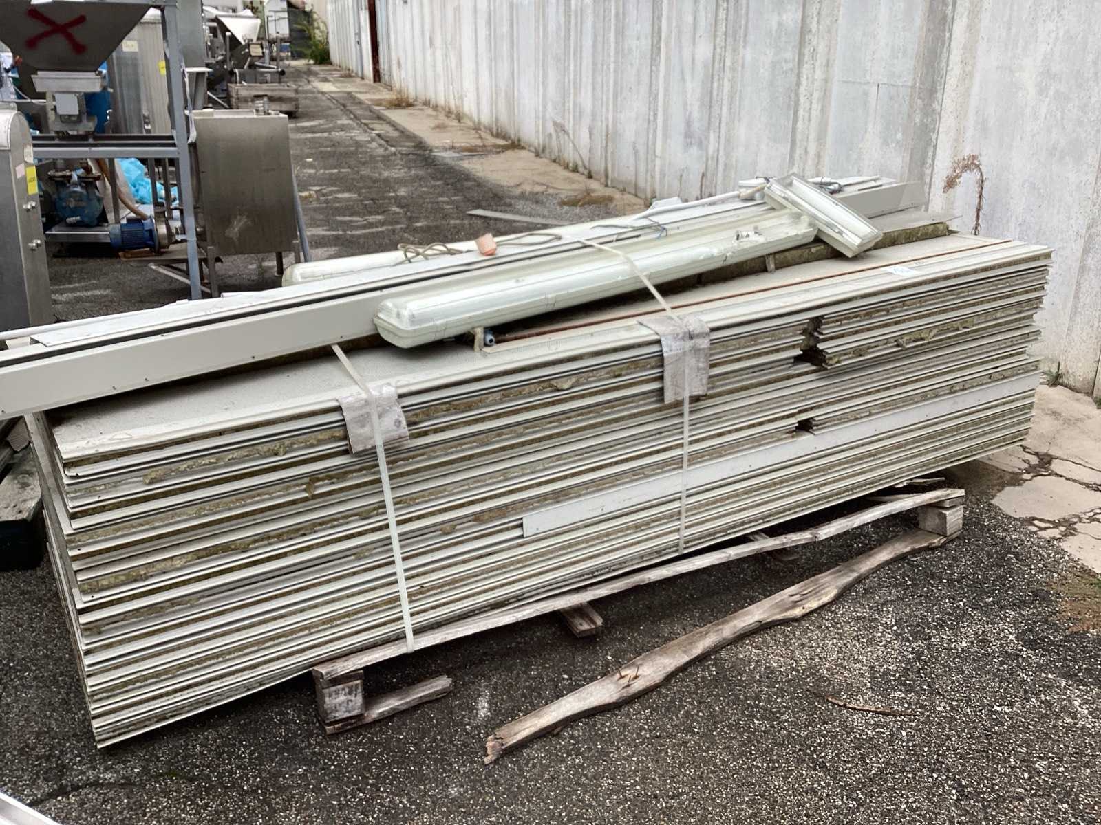 Insulated industrial panels