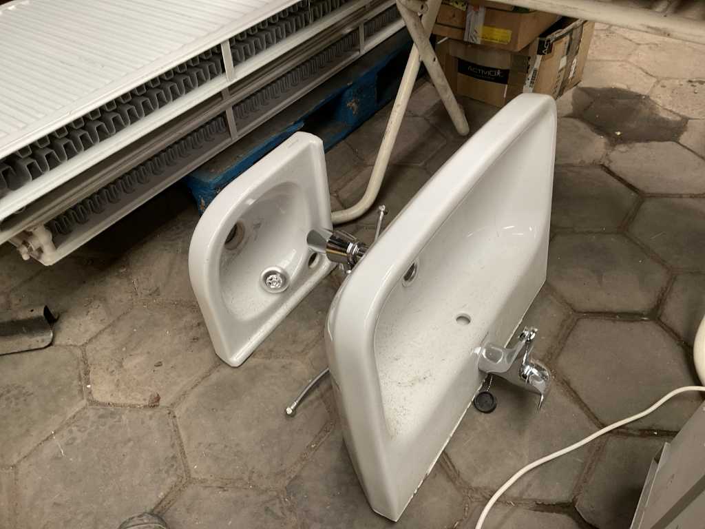 Waschbecken (2x)