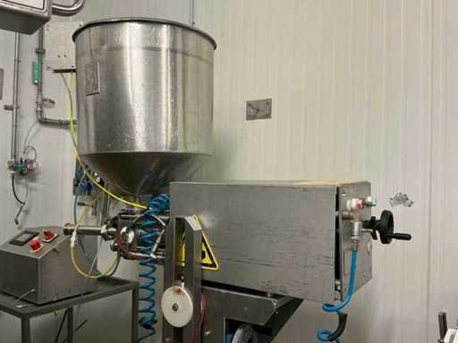 1999 GEI Turbo D102P Filling Machine