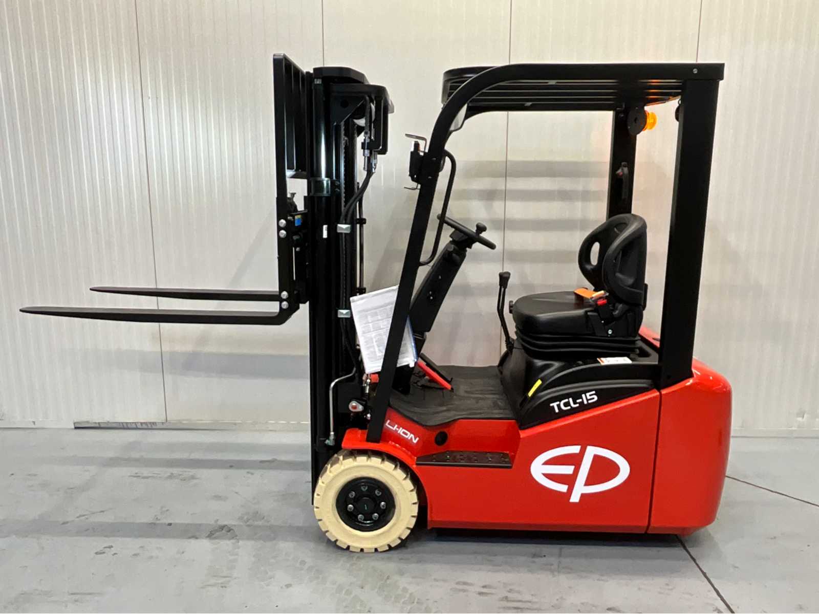 EP TCL152 Forklift – Triplex – Freelift – Sideshift – bluespot – 4.3M