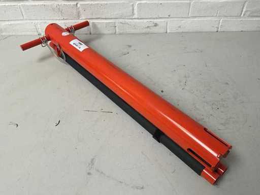 Hand control unit for ground screws