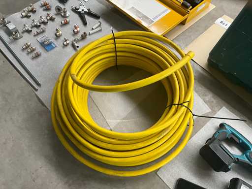 Diverse buizen UPONOR (2x) waaronder voor gas en water