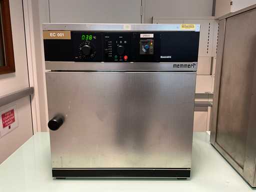 MEMMERT - UM200 - Backofen