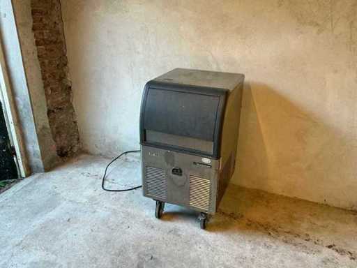 Scotsman AC86 Ice Cube Machine