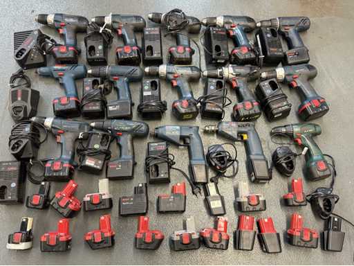   Beaucoup de tournevis sans fil