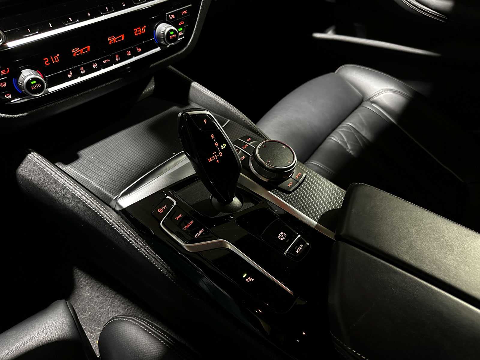 BMW 520i Touring High Executive Edition M-Sport 184pk 2021 (Origineel-NL) 5-Serie G31, L-194-JX