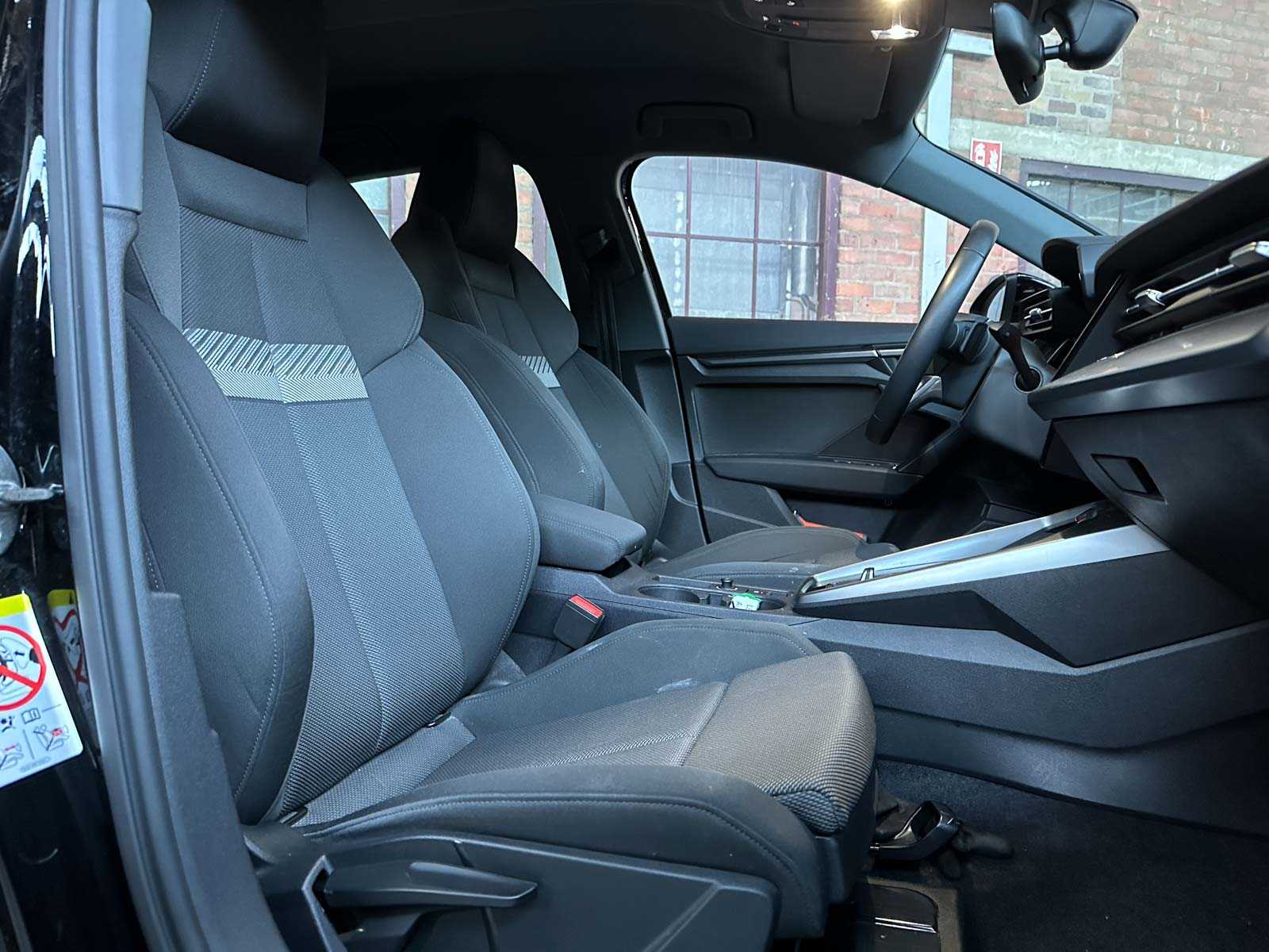 Audi A3 Sportback 35 TFSI Business Edition S Tronic 150pk 2021 (Origineel-NL + 1e Eigenaar), L-816-PG