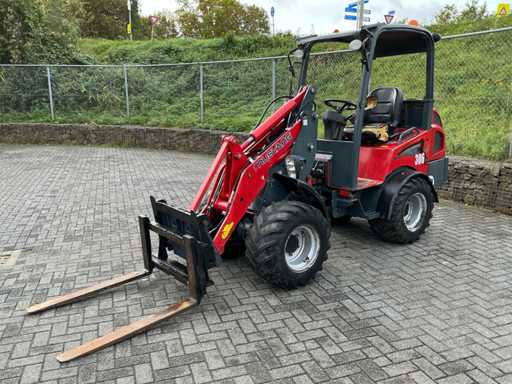 2018 Mustang AL300 Shovel