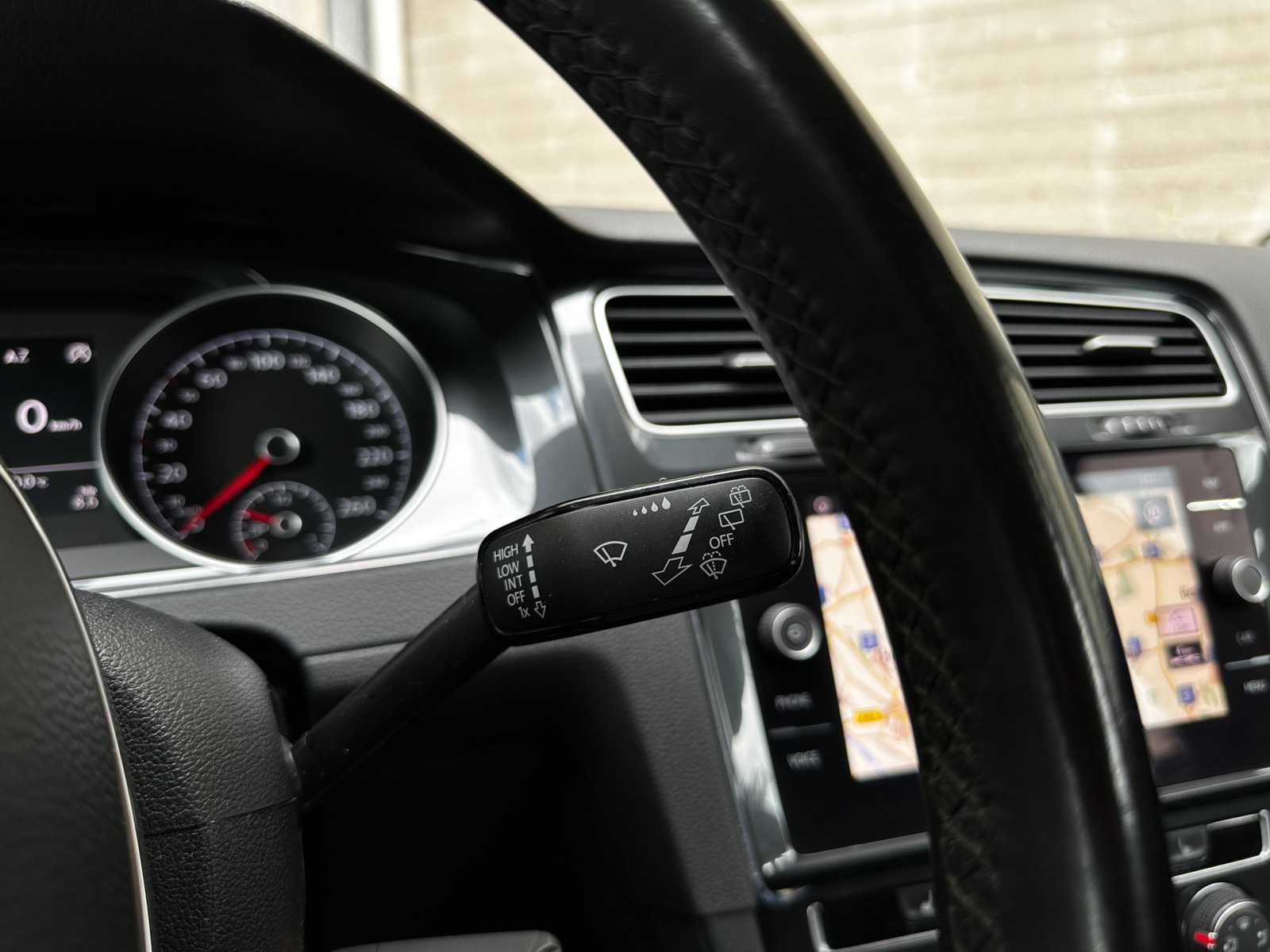 Volkswagen Golf 1.0 TSI Trendline 116pk 2019, HKL-64-J