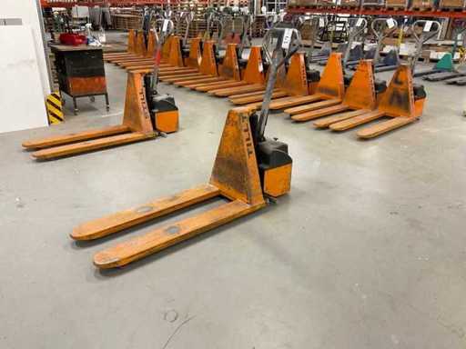 Camion à palette électrique STILL HPT 10 XE 2012