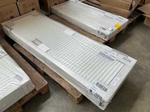 Brugman Compact 4 New fixation Radiator (600x1800 mm)