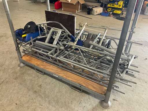 Pannenlift voor dakwerken Apache 5