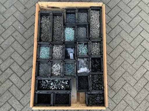 Lot - Würth - Construction and fastening material