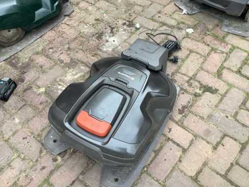 Tondeuse à gazon robotisée Husqvarna 315 2016
