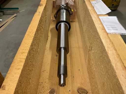 Șurub cu bile de precizie