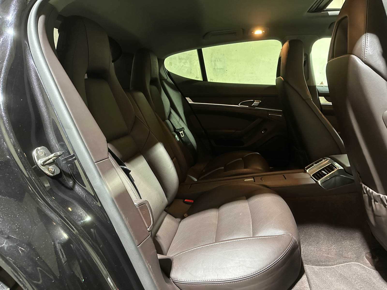 Porsche Panamera 3.6 V6 4WD 300pk 2012, G-397-TZ