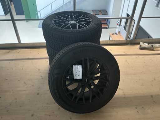 CARMANI 17“ Winterkompletträder SUV